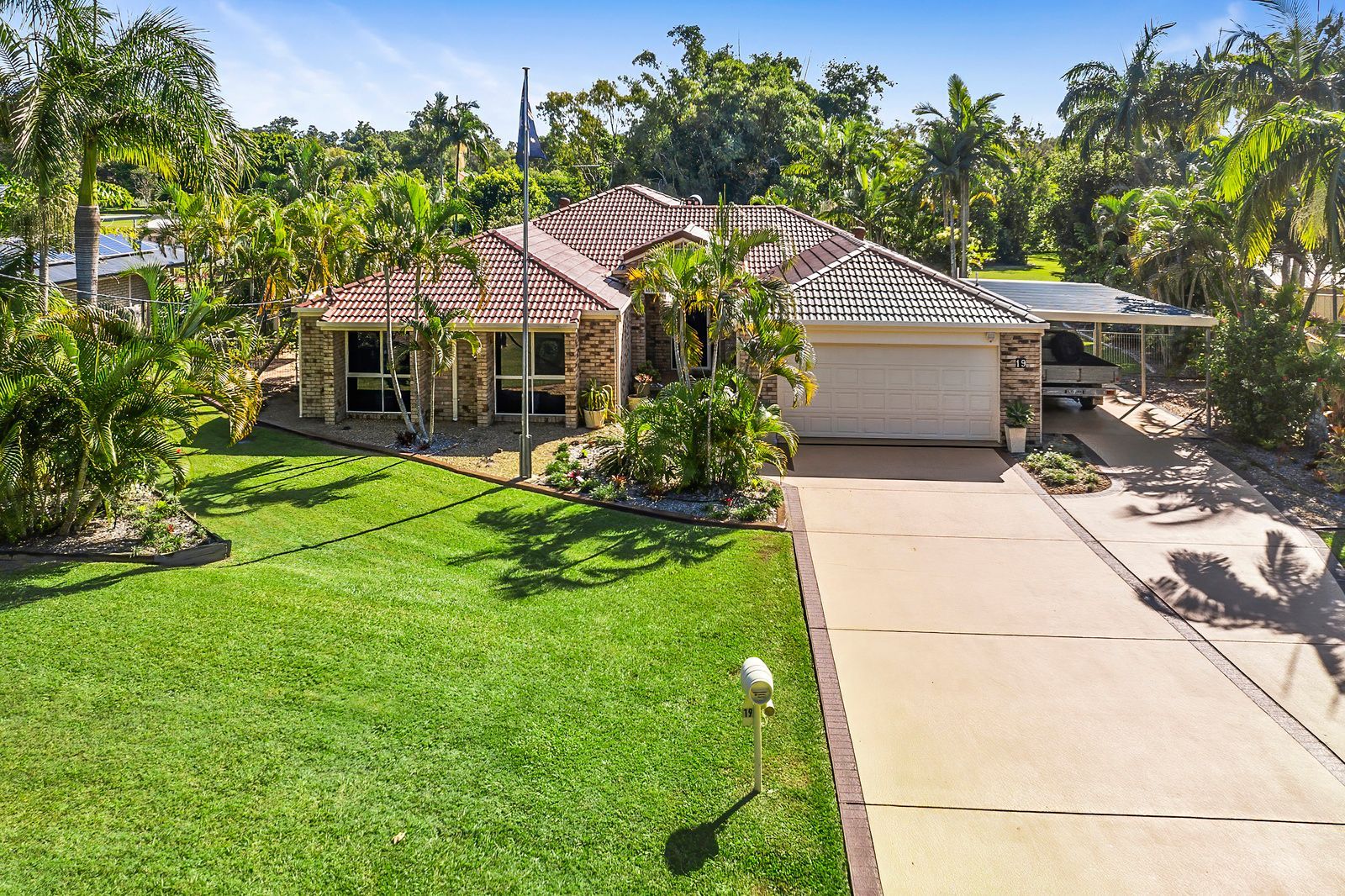 19 Pharlap Court, Ningi QLD 4511, Image 2