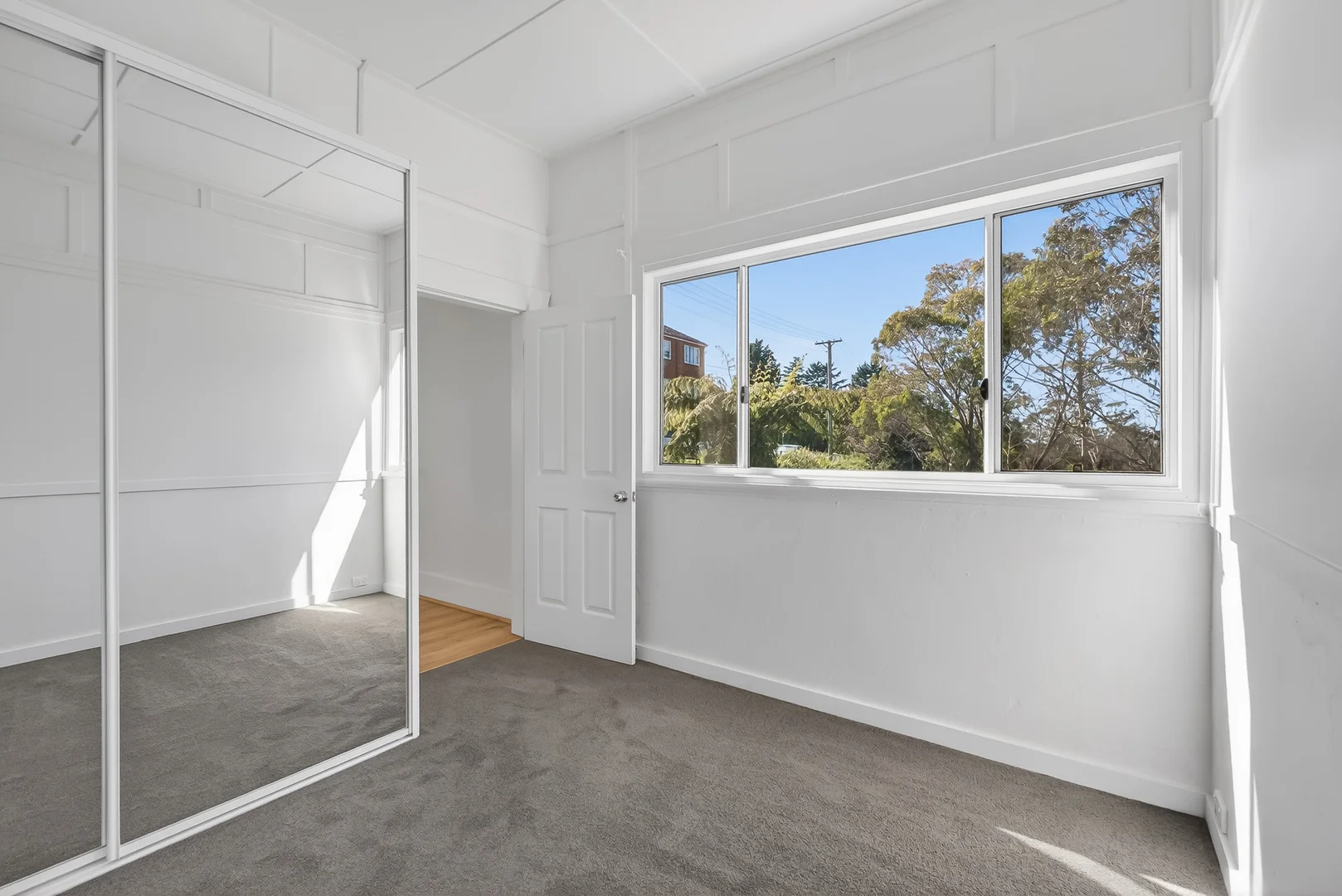 Additional image 5 of 2/8 Miles Avenue, Katoomba NSW 2780