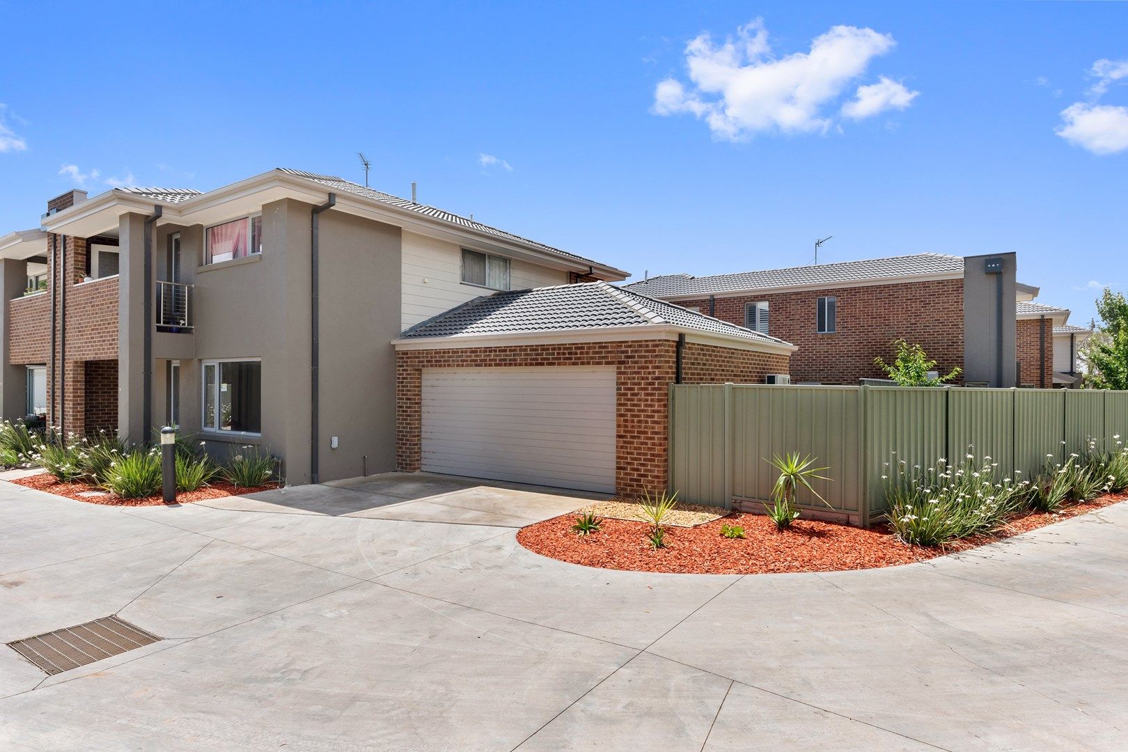 4/3 Shamrock Street, Golden Square VIC 3555, Image 1