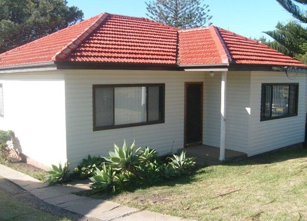 68 Tobruk Avenue, Port Kembla NSW 2505