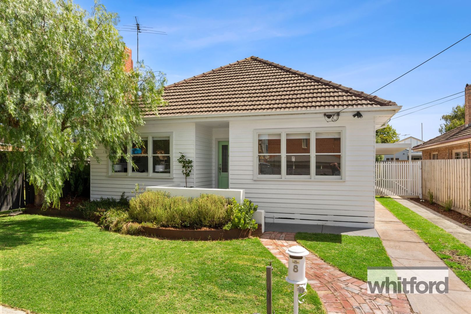 8 Scarlett Street, Geelong West VIC 3218, Image 2