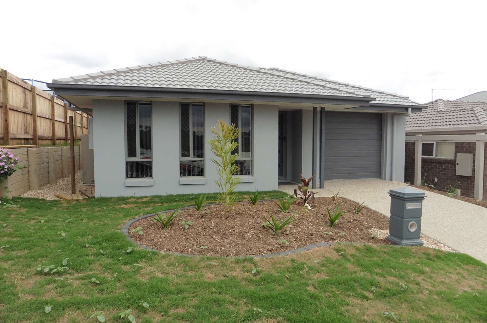3 bedrooms House in 8 Steven Crescent PIMPAMA QLD, 4209