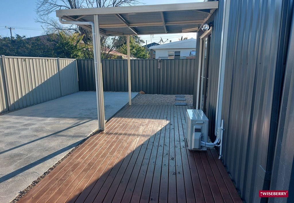 1 bedrooms Studio in 4a Fairview Street WOY WOY NSW, 2256