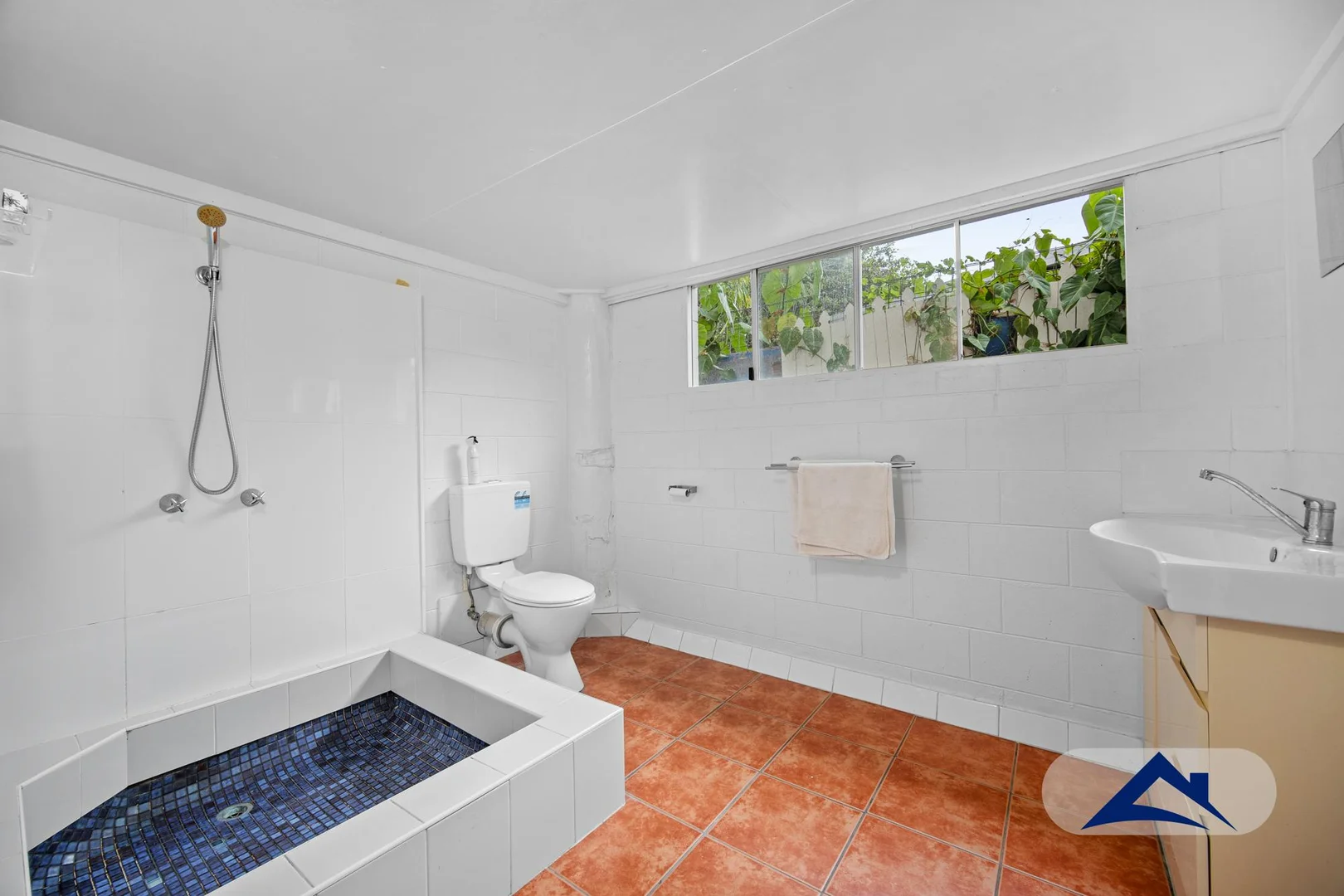 Additional image 20 of 11 Ascot Avenue, Westcourt QLD 4870