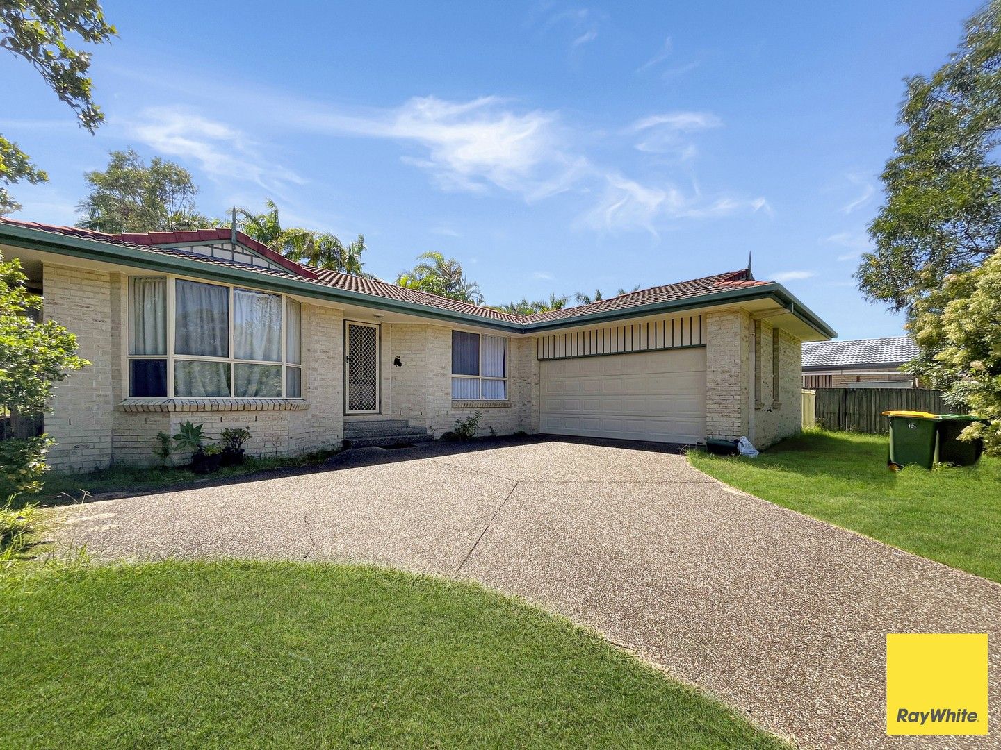 5 bedrooms House in 134 Henry Cotton Drive PARKWOOD QLD, 4214