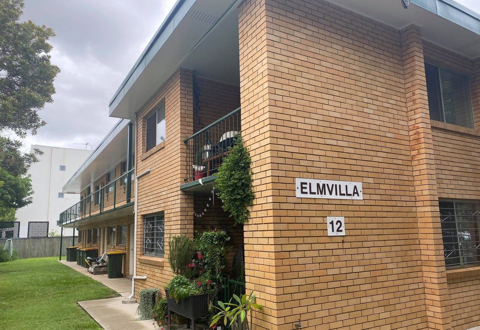 2 bedrooms Apartment / Unit / Flat in 2/12 Smallman Street BULIMBA QLD, 4171