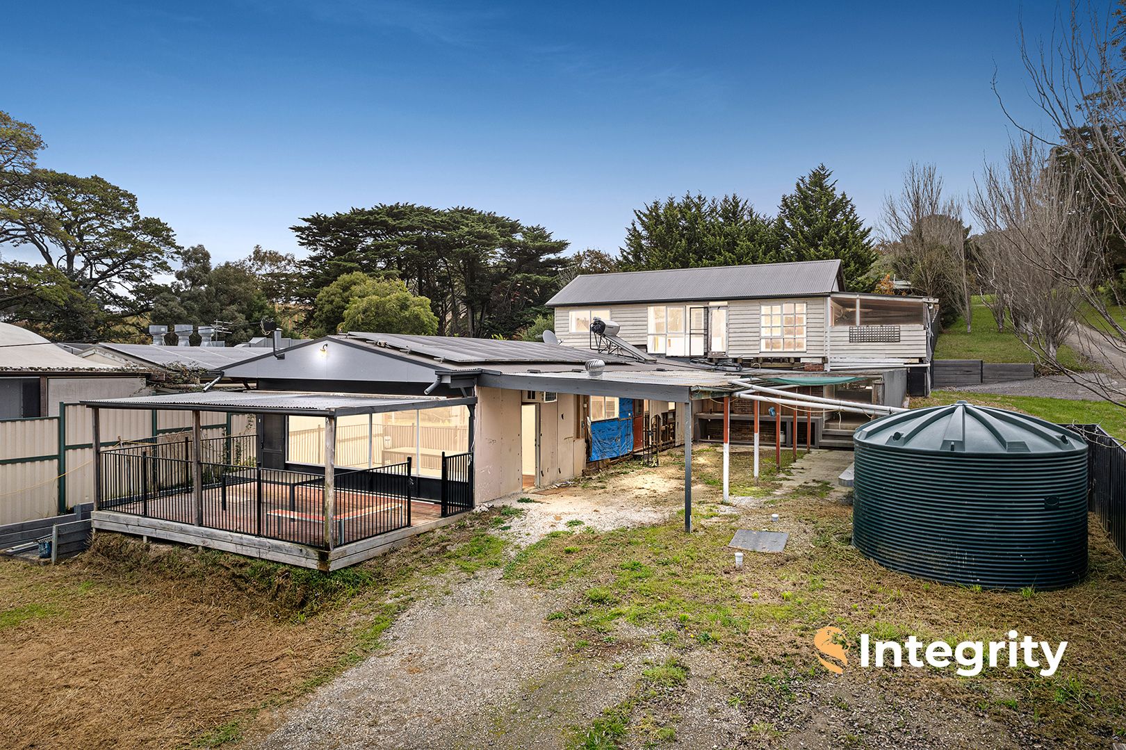 4 bedrooms House in 1927 Melba Highway DIXONS CREEK VIC, 3775