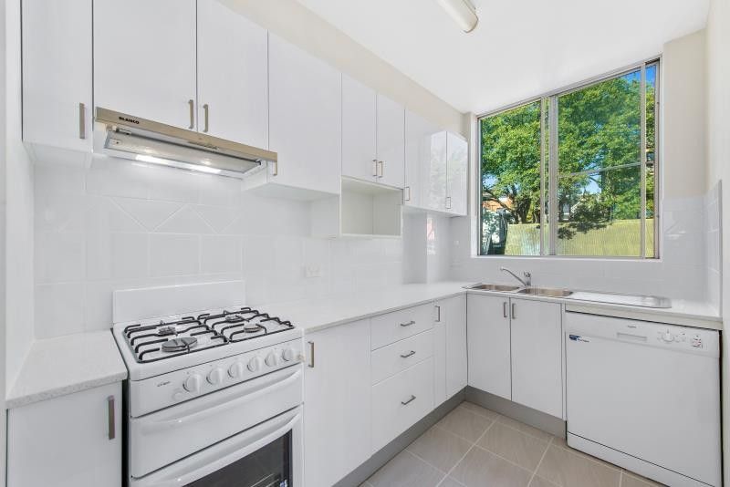 DEPOSIT TAKEN, Glebe NSW 2037, Image 2