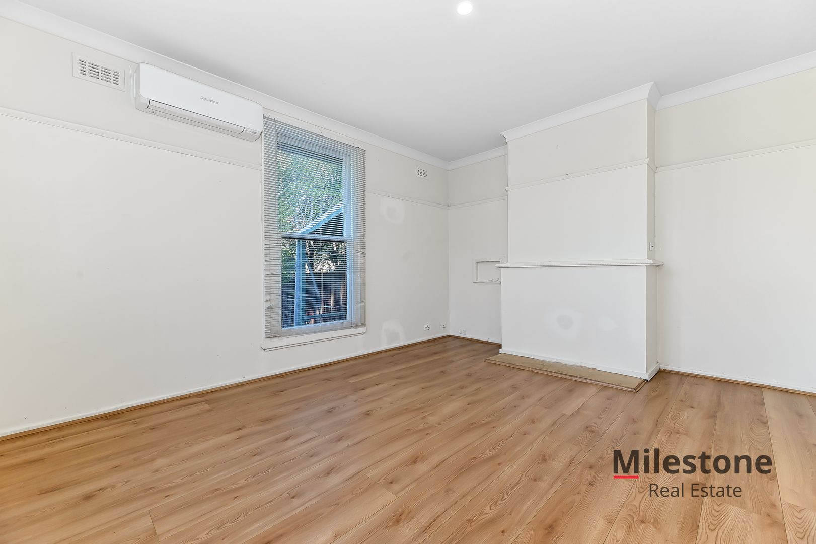 1/5 Thomas Street, Pakenham VIC 3810, Image 2