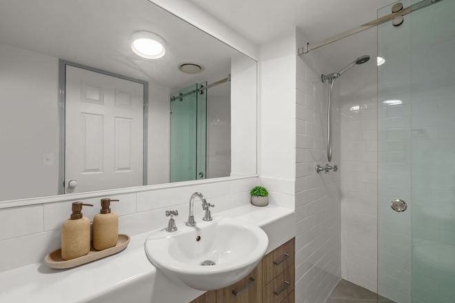 1/4-6 Acacia Avenue Surfers Paradise 4217 - Image 4