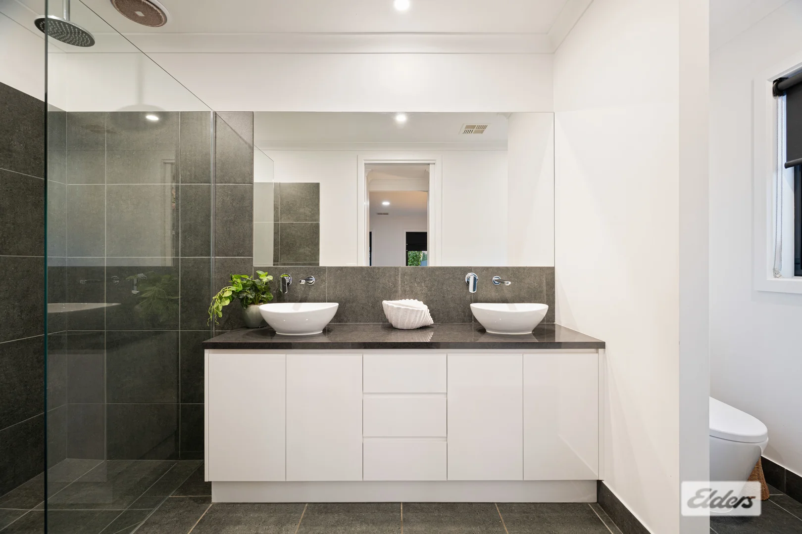 Additional image 9 of 20 Hampshire Boulevard, Leneva VIC 3691