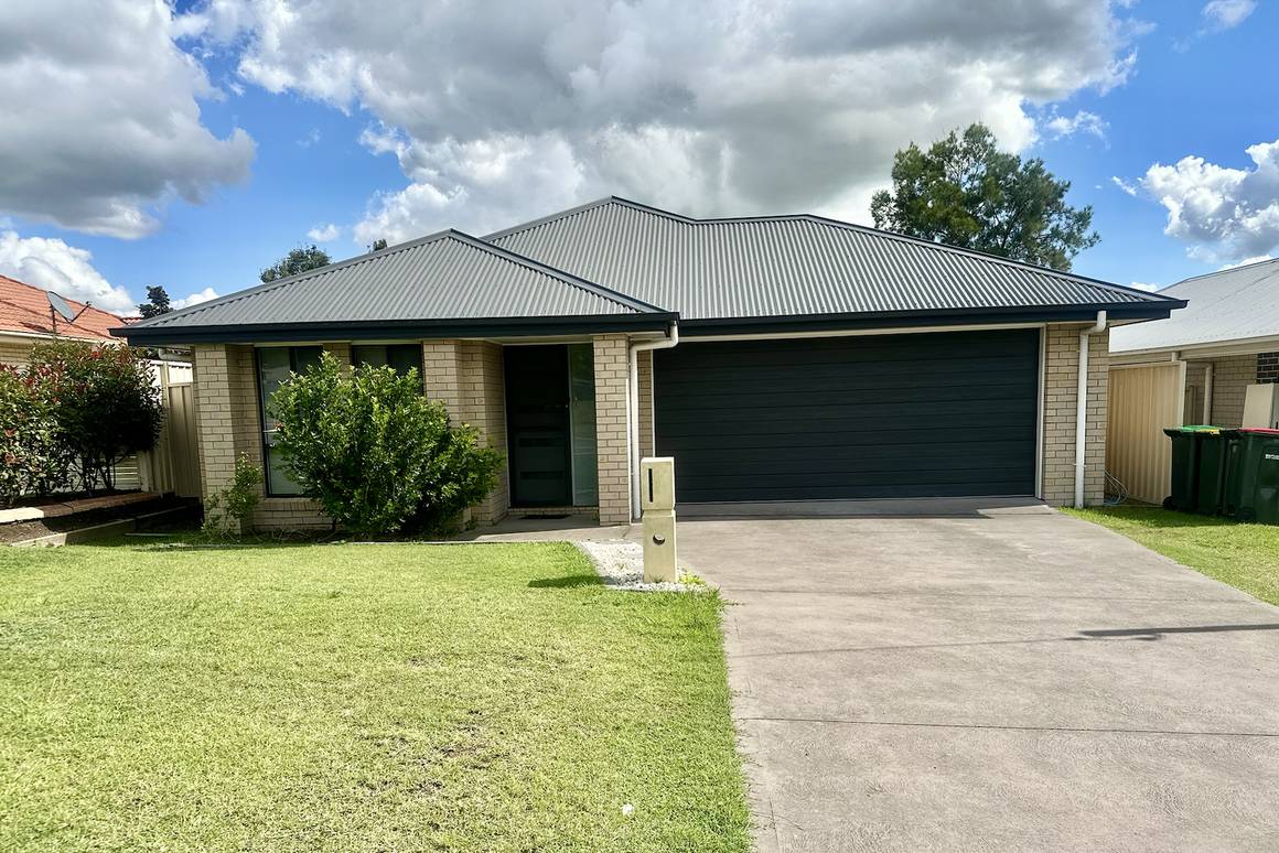 Picture of 146 Aberglasslyn Road, RUTHERFORD NSW 2320