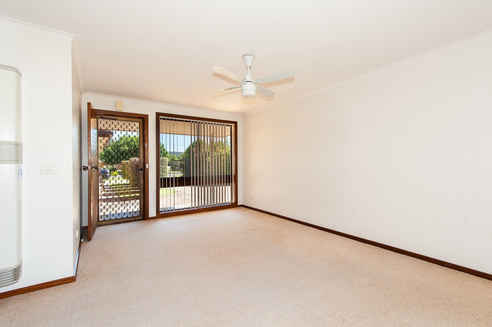 2/479 Neville Street, Lavington NSW 2641, Image 1