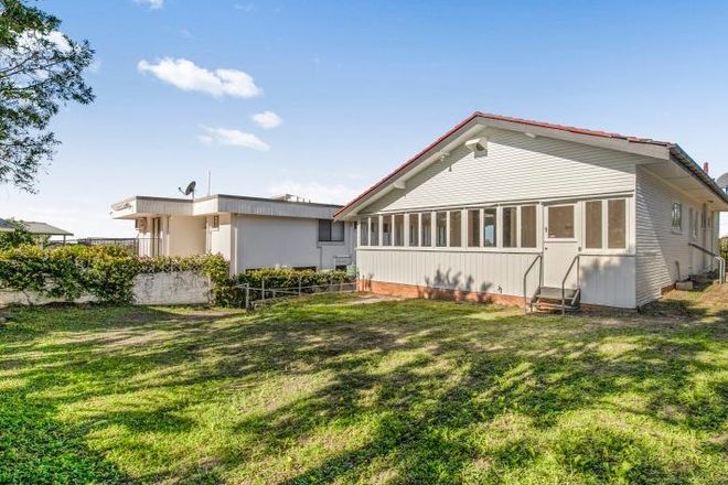 Picture of 130 Fifth Avenue, BALMORAL QLD 4171