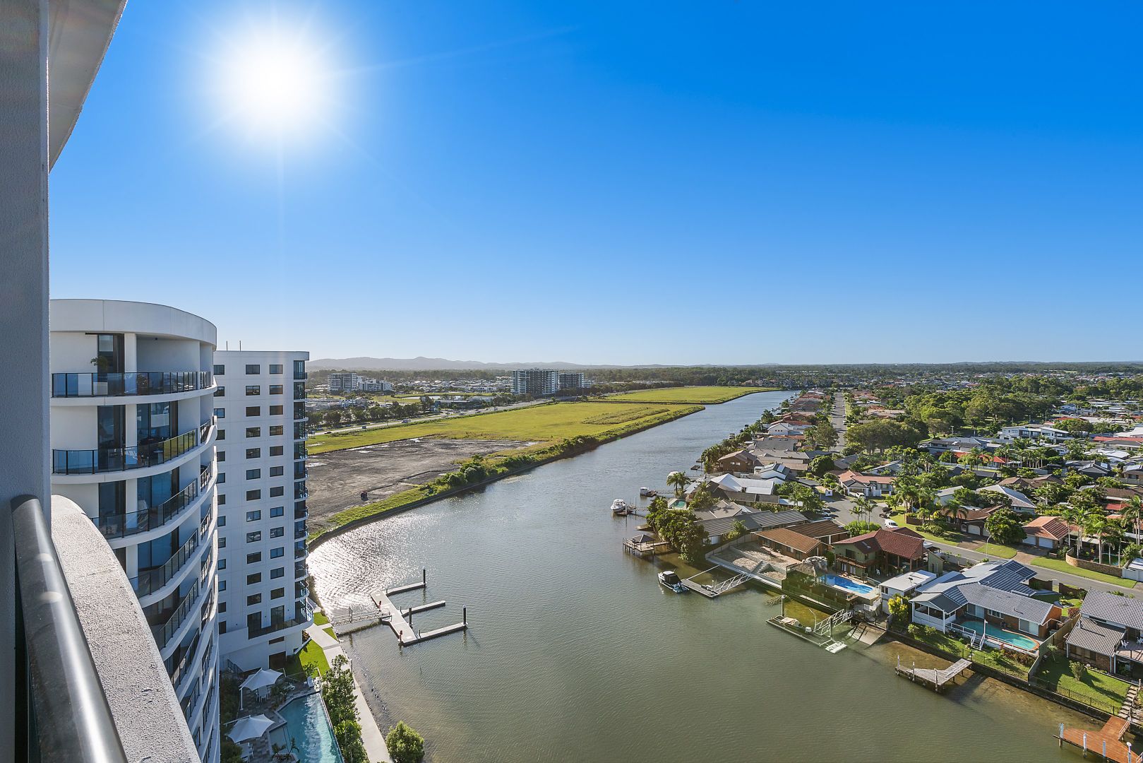 31303/5 Harbour Side Court, Biggera Waters QLD 4216