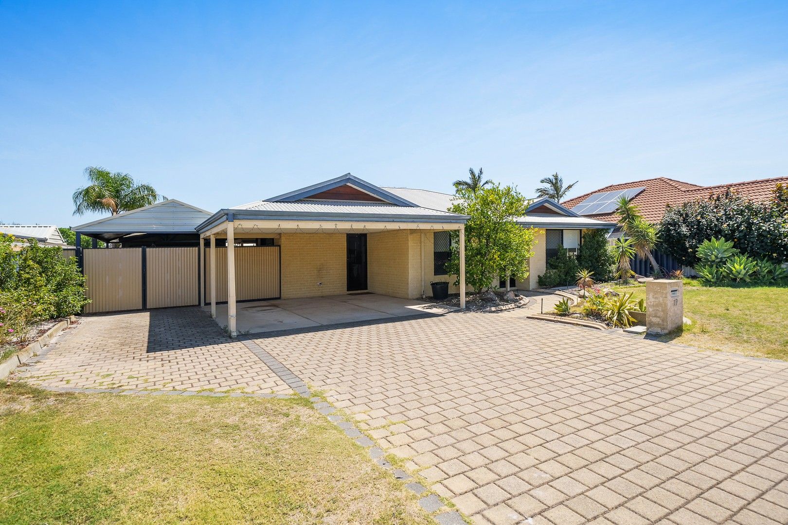 19 Narrier Close, South Guildford WA 6055