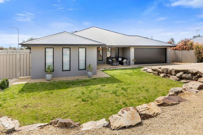 Picture of 5 Chipp Place, LLOYD NSW 2650