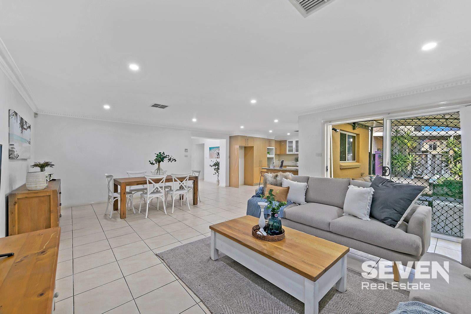 19 Benson Road, Beaumont Hills NSW 2155, Image 2