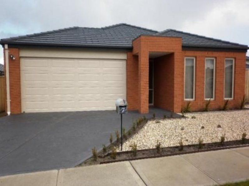 7 Charlbury Crescent, Cranbourne North Property History & Address