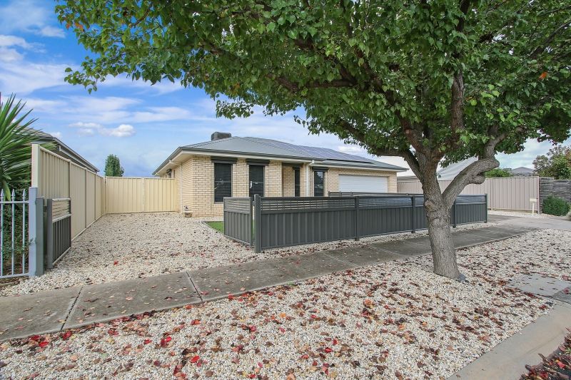 16 Amber Avenue, Benalla VIC 3672, Image 0