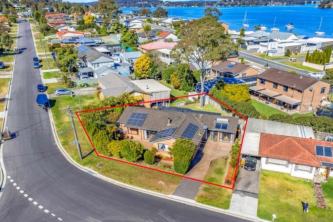 Picture of 8 Alkrington Avenue, FISHING POINT NSW 2283