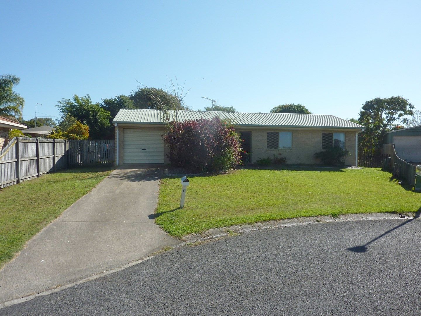 10 Carrie Court, Torquay QLD 4655, Image 0
