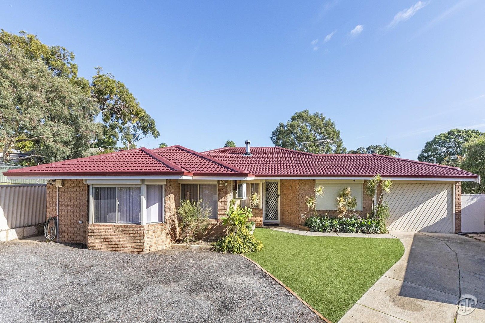 5 bedrooms House in 9 Shady Grove YANGEBUP WA, 6164