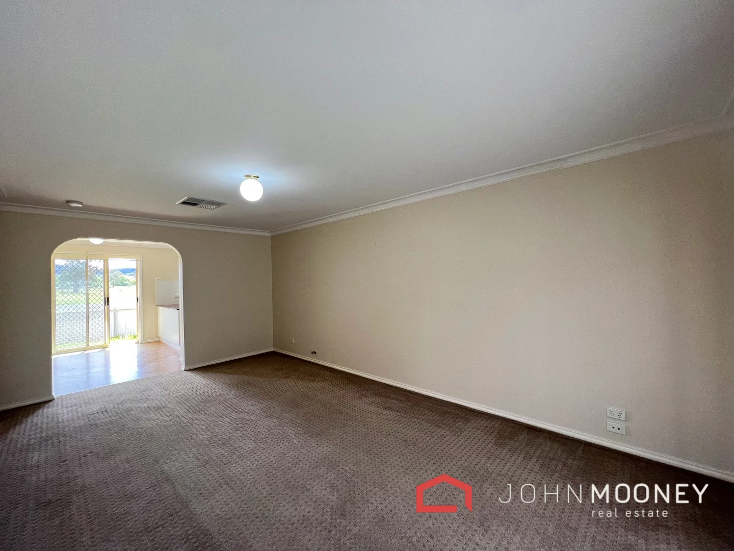 Additional image 5 of 2/8 Honeysuckle Place, Lake Albert NSW 2650