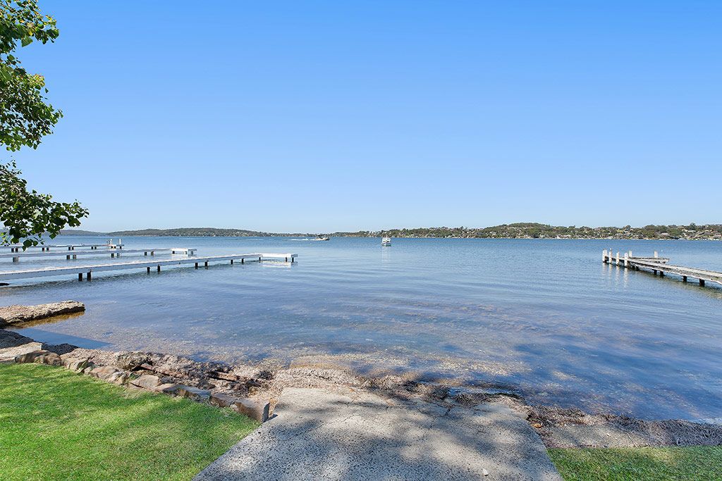 309 Coal Point Road, Coal Point NSW 2283