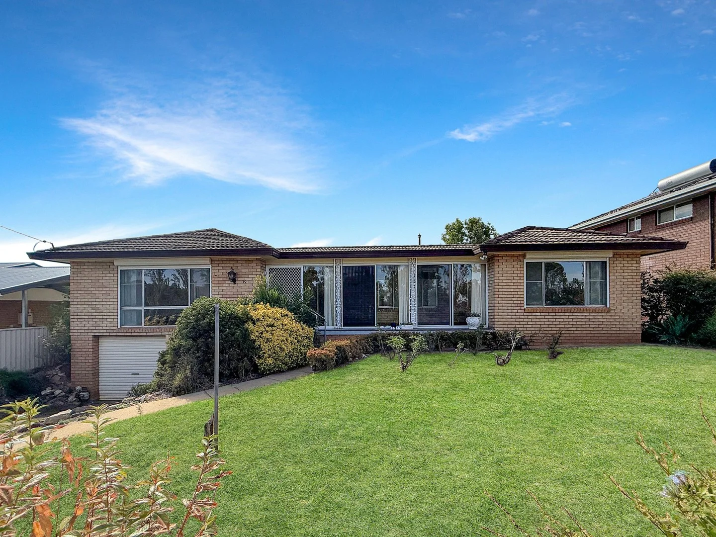 39 Fontenoy Street, Young NSW 2594