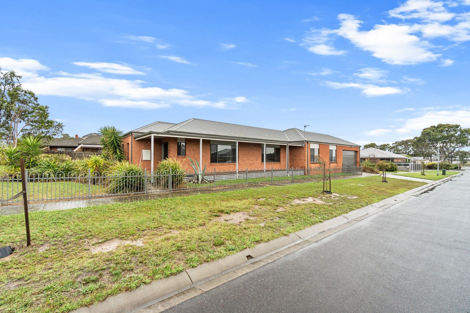 25 Gordon Street, Heyfield VIC 3858, Image 2