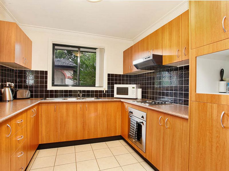 4/1-3 Renfrew Street, Guildford West NSW 2161, Image 2