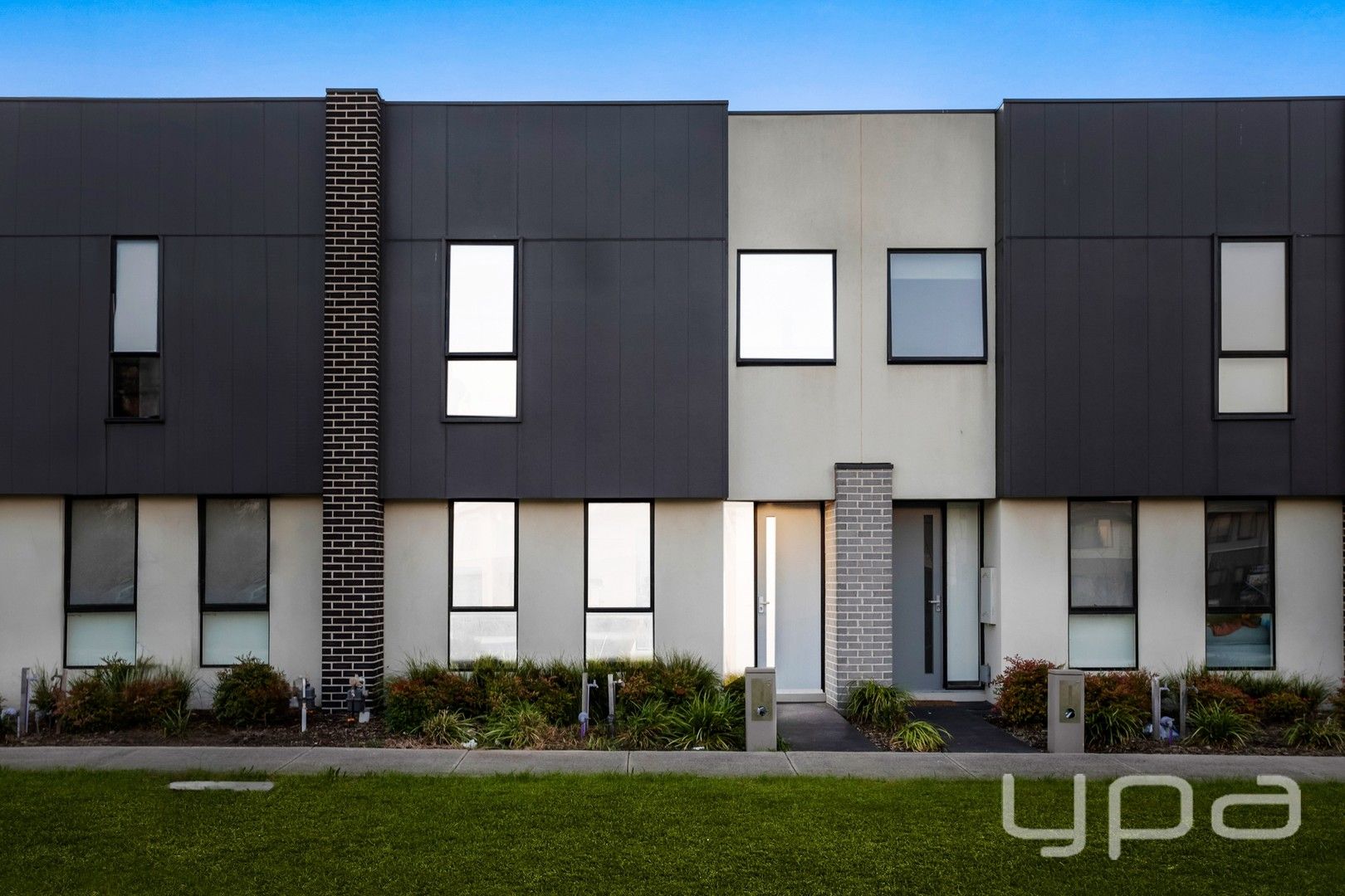 3 bedrooms House in 5 Rosario Walk POINT COOK VIC, 3030