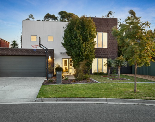 31 St Andrews Place, Lake Gardens VIC 3355