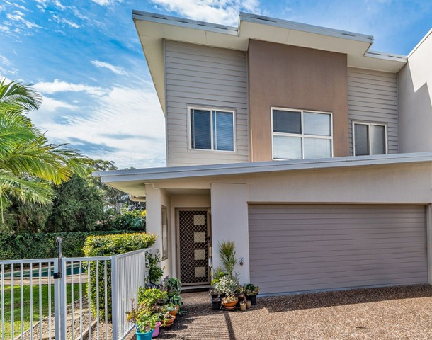 5/49 Usher Avenue, Labrador QLD 4215