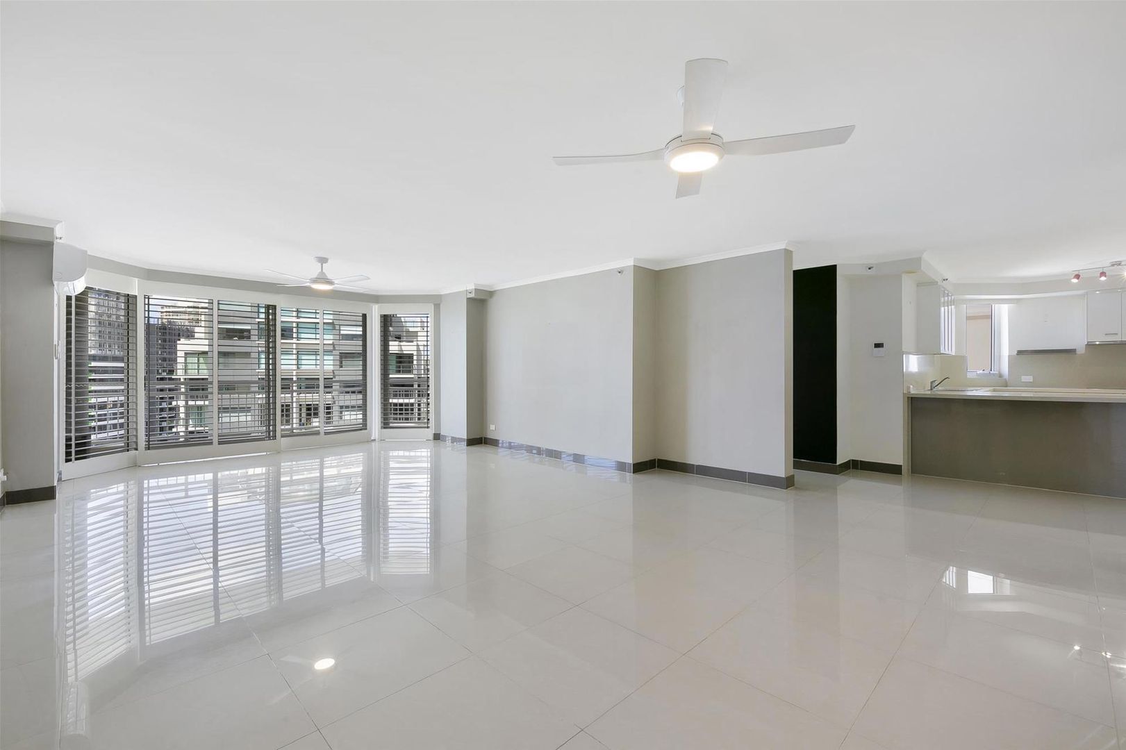 72/11-17 Hughes Avenue, Main Beach QLD 4217, Image 2