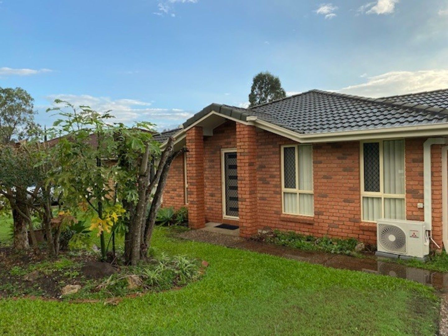 4 bedrooms House in 51 Manietta Street WYNNUM WEST QLD, 4178