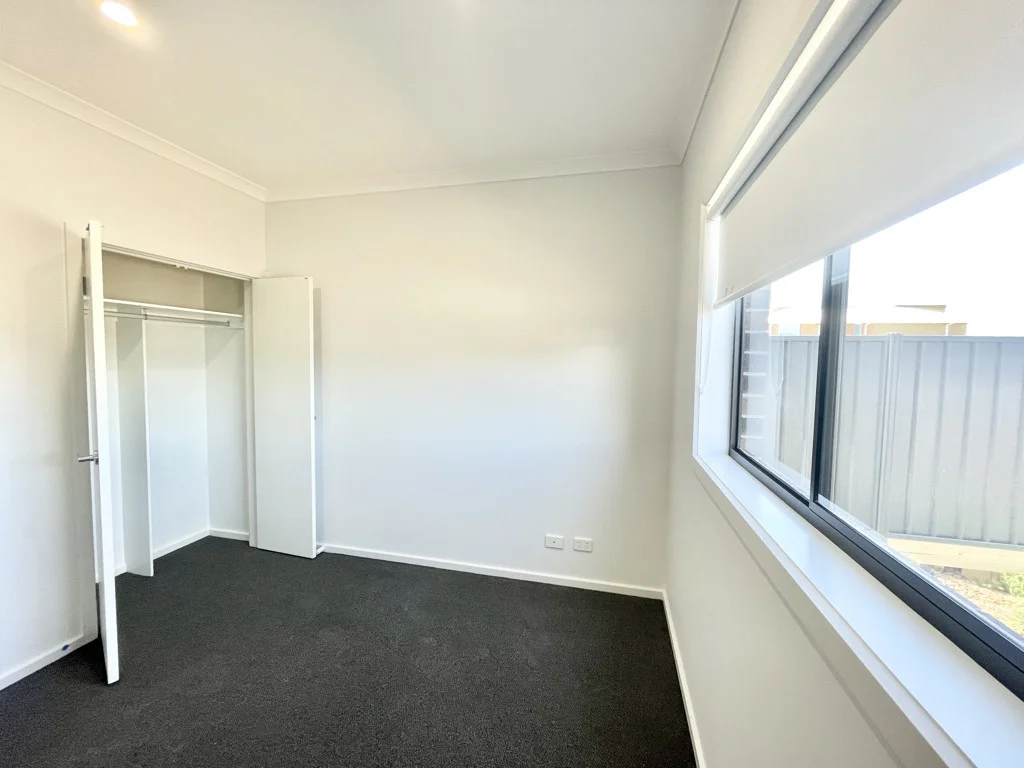 Additional image 17 of 11 Starthistle Approach, Rockbank VIC 3335