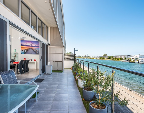 84/11 Grant Avenue, Hope Island QLD 4212