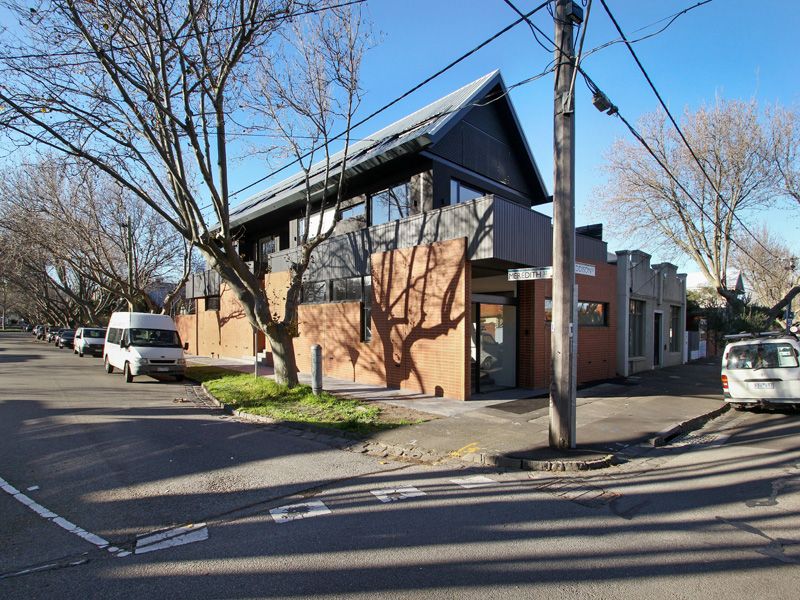 2 bedrooms Apartment / Unit / Flat in 2/45-47 Addison Street ELWOOD VIC, 3184