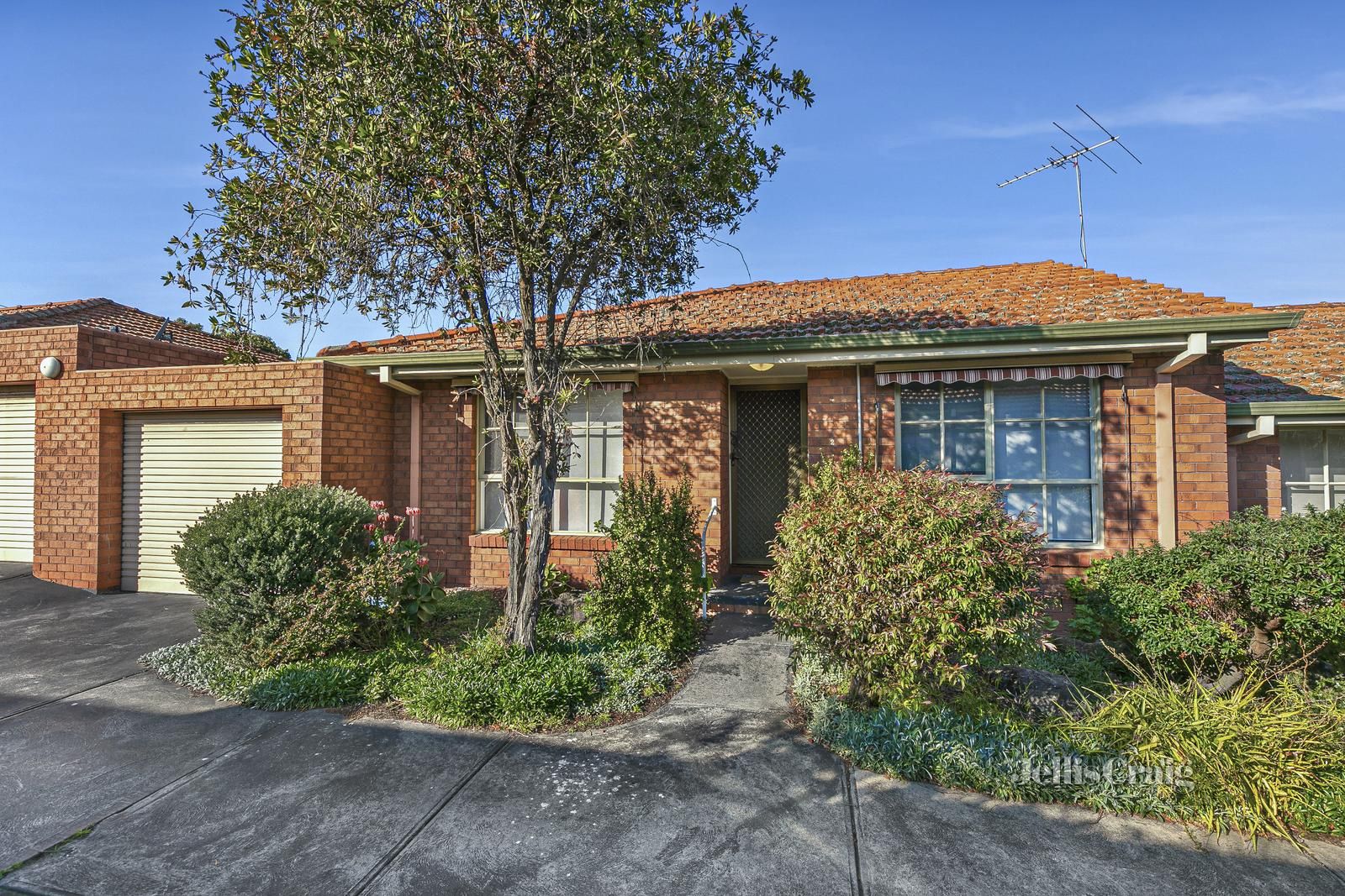 2/25-27 Cartwright Street, Oak Park VIC 3046, Image 2