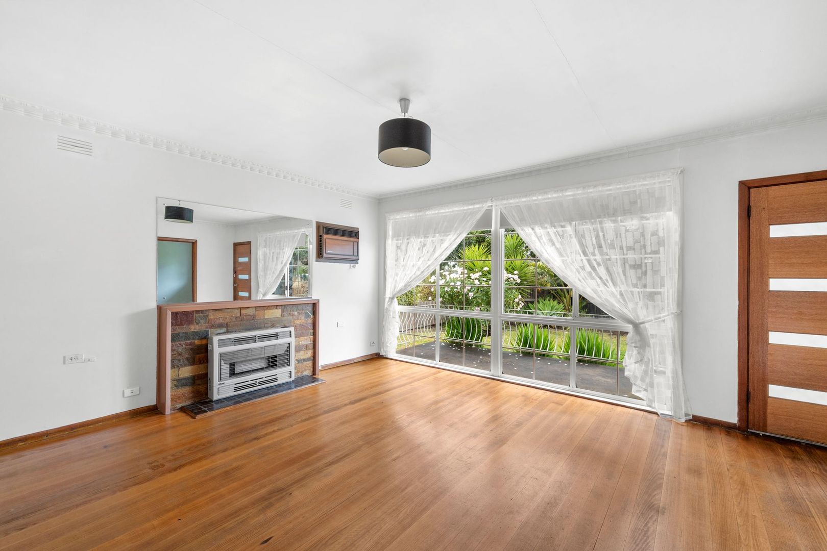 21 Matlock Street, Herne Hill VIC 3218, Image 2