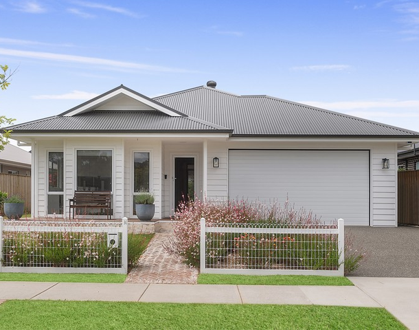 14 Windeyer Street, Renwick NSW 2575