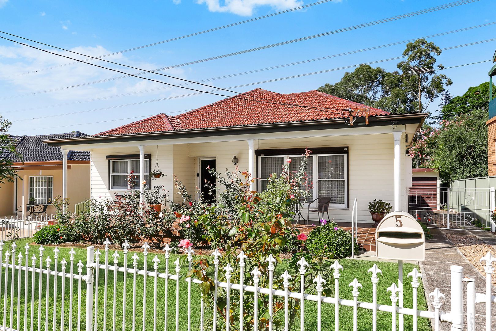 5 Beale Crescent, Peakhurst NSW 2210