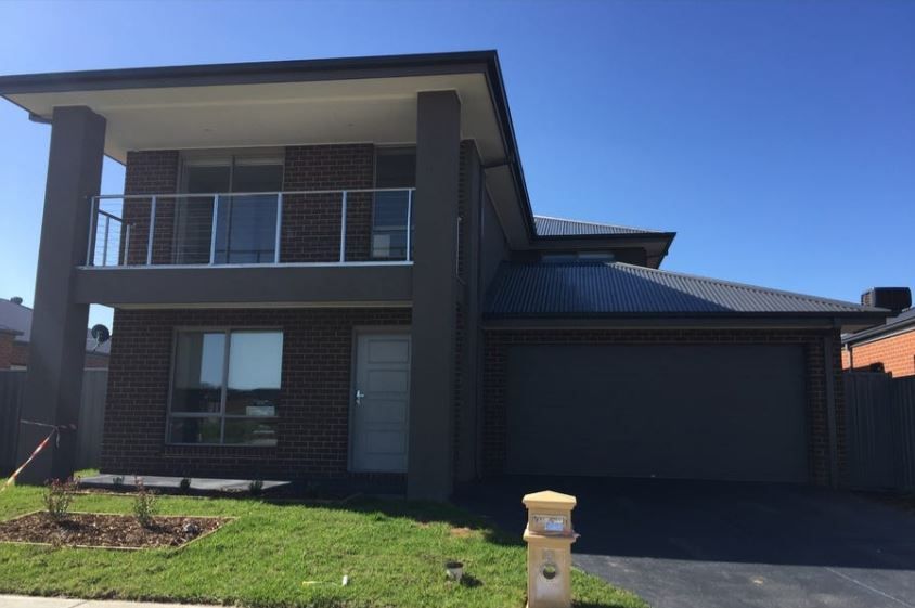 4 bedrooms House in 109 LINEHAM DRIVE CRANBOURNE EAST VIC, 3977