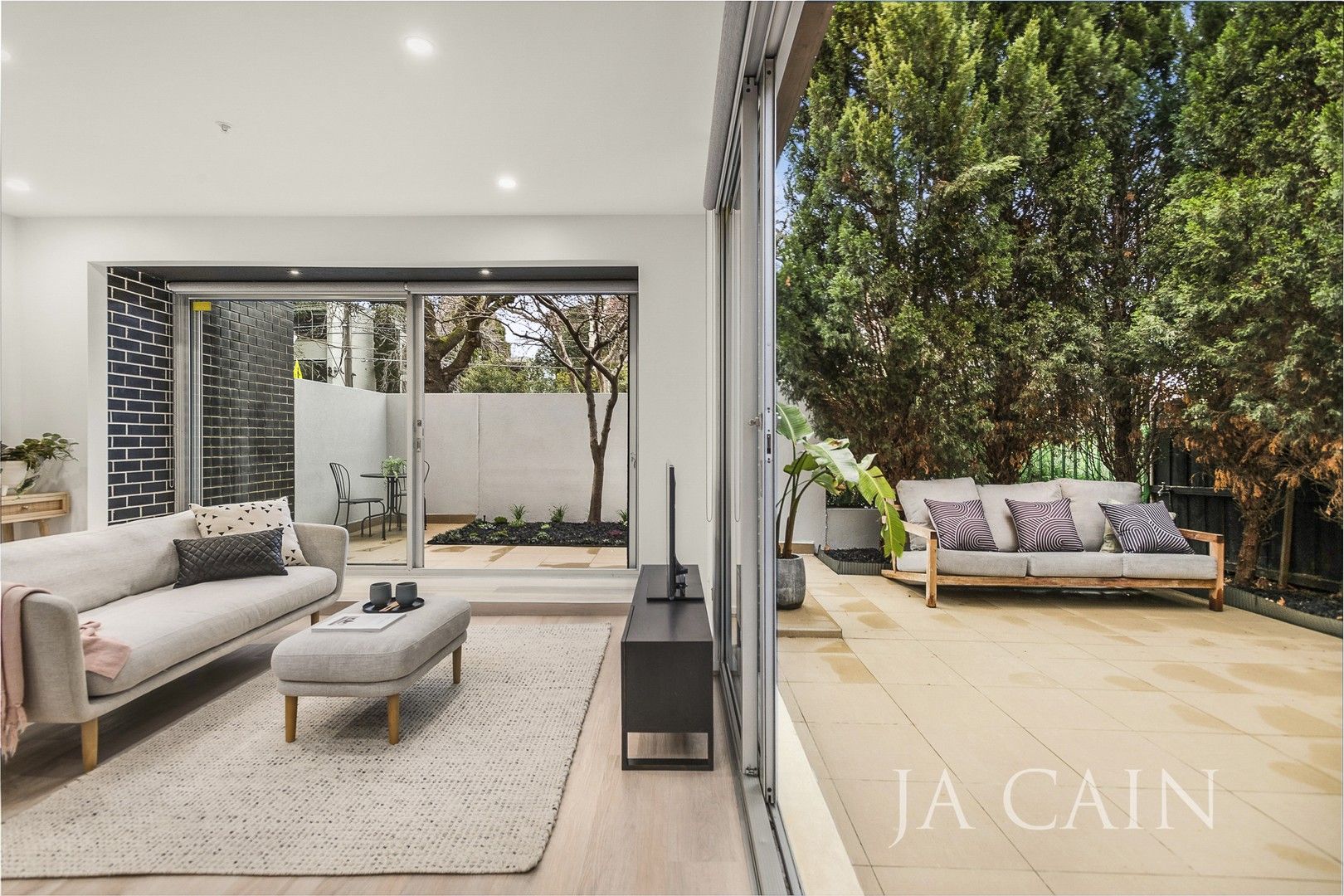 1/8 The Avenue, Windsor VIC 3181, Image 0