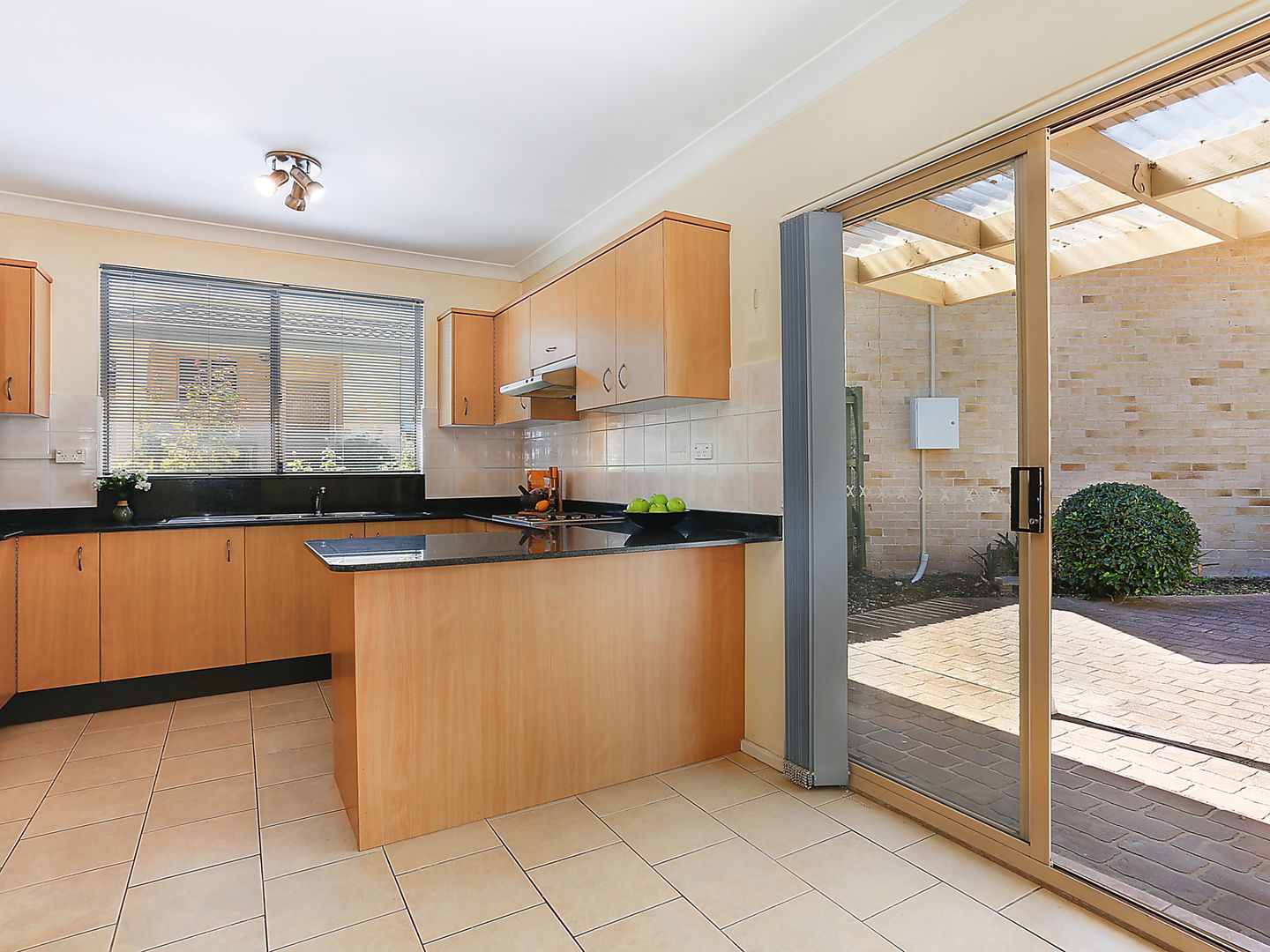 8/68 Bonds Road, Roselands NSW 2196, Image 1