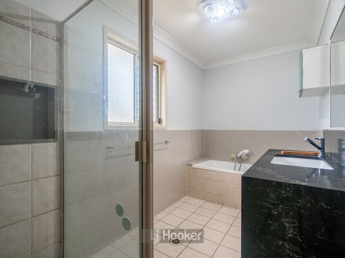 302 Middle Road, Boronia Heights QLD 4124, Image 2