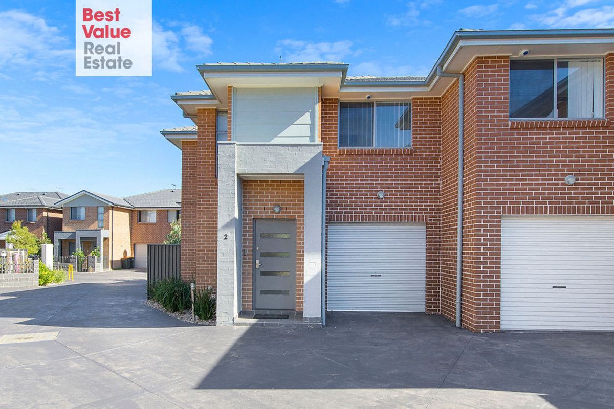 4 bedrooms Townhouse in 2/5 Rafter Parade ROPES CROSSING NSW, 2760