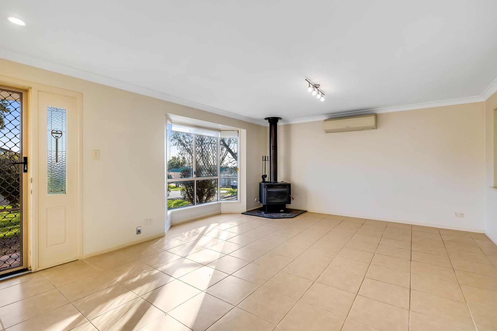 15 Krog Court, Darling Heights QLD 4350, Image 2